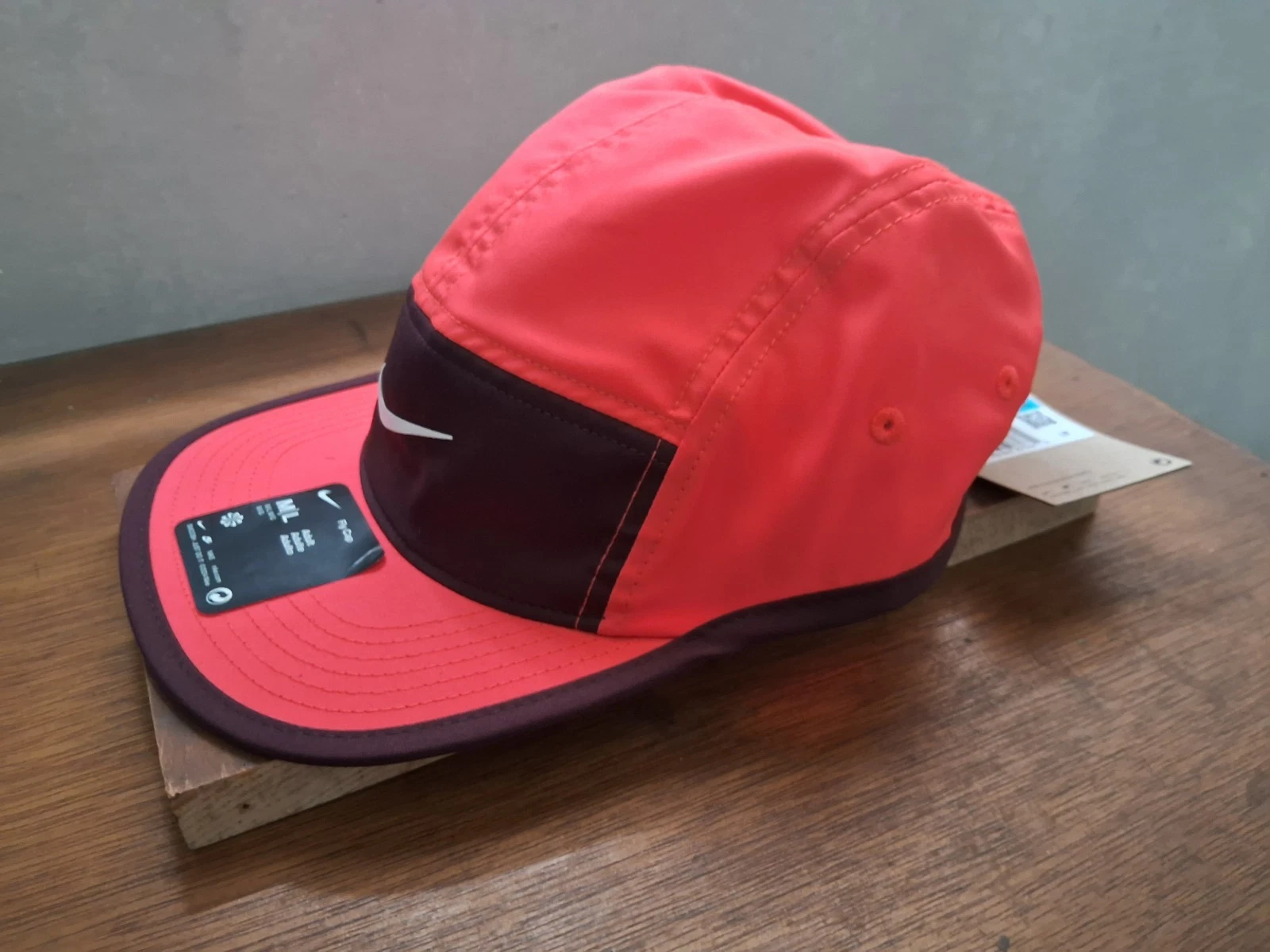 Nike Dri-FIT Fly Unstructured Swoosh 5 Panel Running Hat - M/L - Authentic