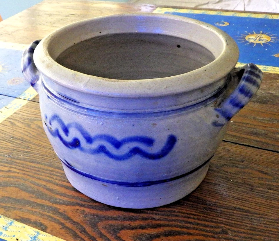 Vasija antigua de cobalto de gres gris esmaltado con sal del siglo XIX 2 asas - marcada 2 1/2 P Foto 2 de 4
