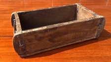 Antiguo contenedor de almacenamiento de caja de molde de ladrillo indio hermosas asas de pátina