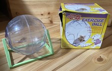 Hamster Ball Dwarf Hamster/ Mouse. ( ON STAND)    No box 