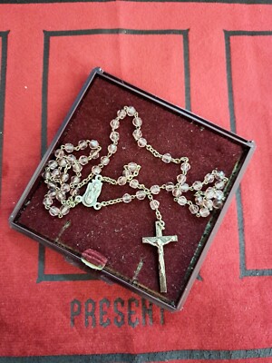 Wunderschöner Vintage ROSENKRANZ Flieder Glasperlen mit Kruzifix und Muttergottes