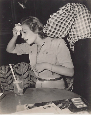 HOLLYWOOD MADELEINE CARROLL BEHIN SCENE RICHARDSON PORTRAIT 1940s PHOTO J 19