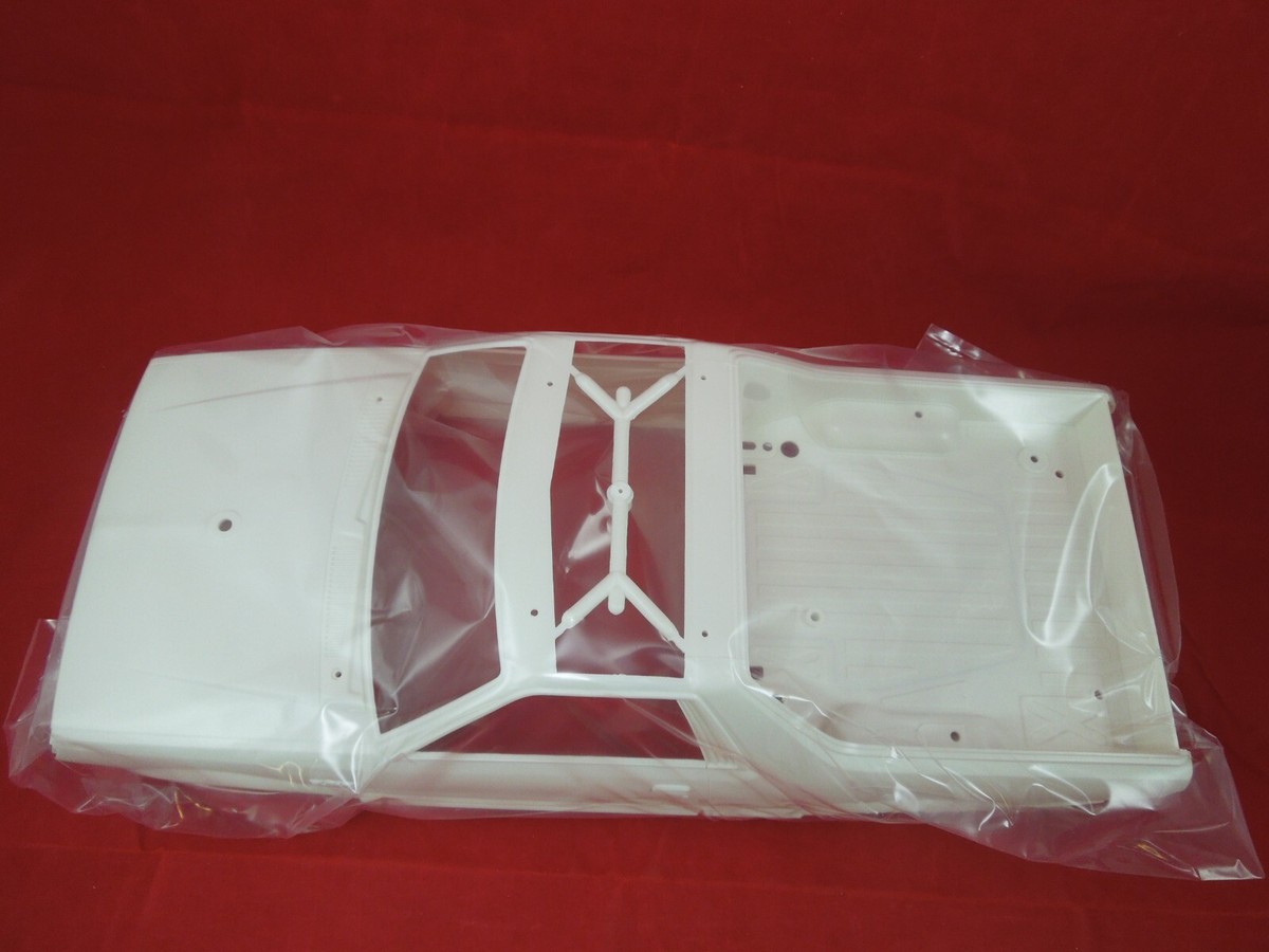 TAMIYA SUBARU BRAT BODY + plastic set NEW White hard plastic