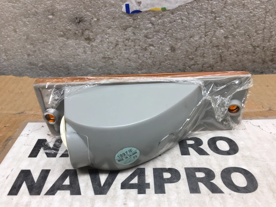 NEW 1992-1994 For SHADOW SUNDANCE LEFT DRIVER TURN SIGNAL LAMP ASSENBLY #F78 - Image 3 of 4