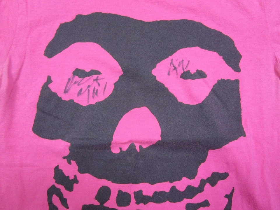 Camiseta Vintage Misfits (L) Autografada Banda de Punk Rock Anos 2000 Música Feminina Rosa - Imagem 3 de 4