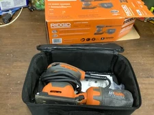 RIDGID 2.4 Amp 1/4 Sheet Sander with AIRGUARD Technology R25011