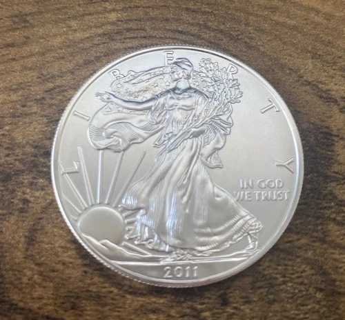 1 oz BU American Silver Eagle 2011 US Mint  .999 Fine Silver
