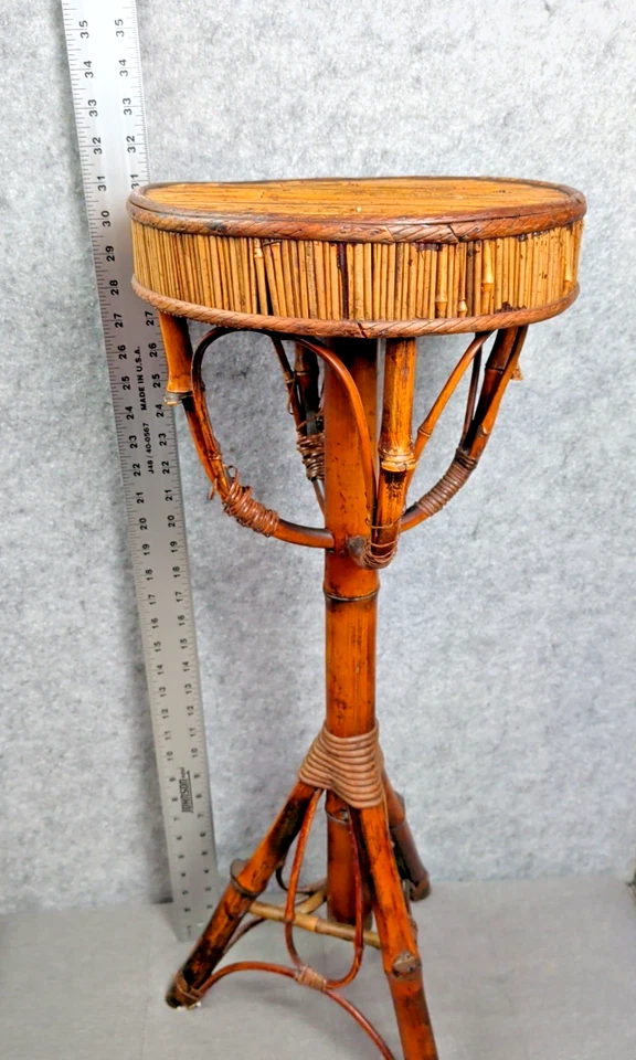 Vintage Brentwood Burnt Bamboo Rattan Tortoise Round Plant Stand Side End Table - Image 2 of 4