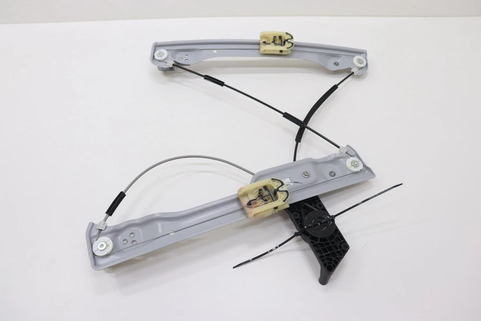 GMC 2018-2024 TERRENO PUERTA PASAJERO DELANTERO DERECHO VENTANA CRISTAL REGULADOR OEM Foto 3 de 4