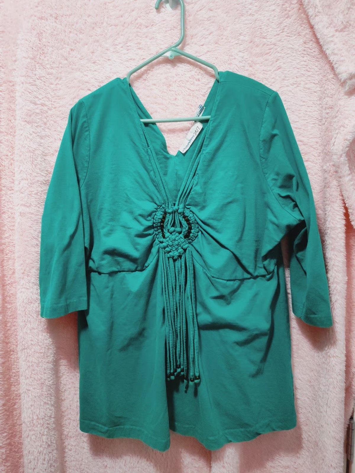 Denim 24/7 Women’s Plus 1X Green Solid V-Neck 3/4 Sleeve Beaded Tassel Blouse