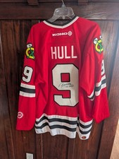Chicago Blackhawks Replica CCM Size XL #9 Hull / Autographed