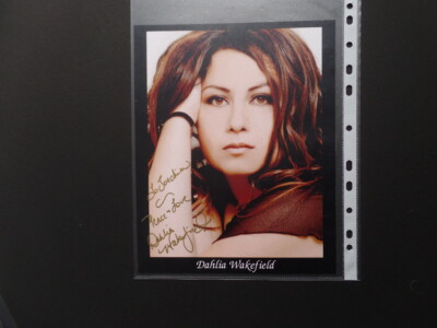 Dahlia Wakefield - signed original Großfoto ca 25x20 (8x10)
