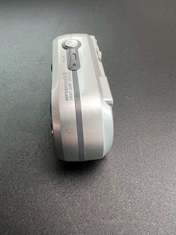 Cámara digital Sony Cybershot DSC-P41 4,1 MP plateada MPeg película VX zoom inteligente Foto 3 de 4