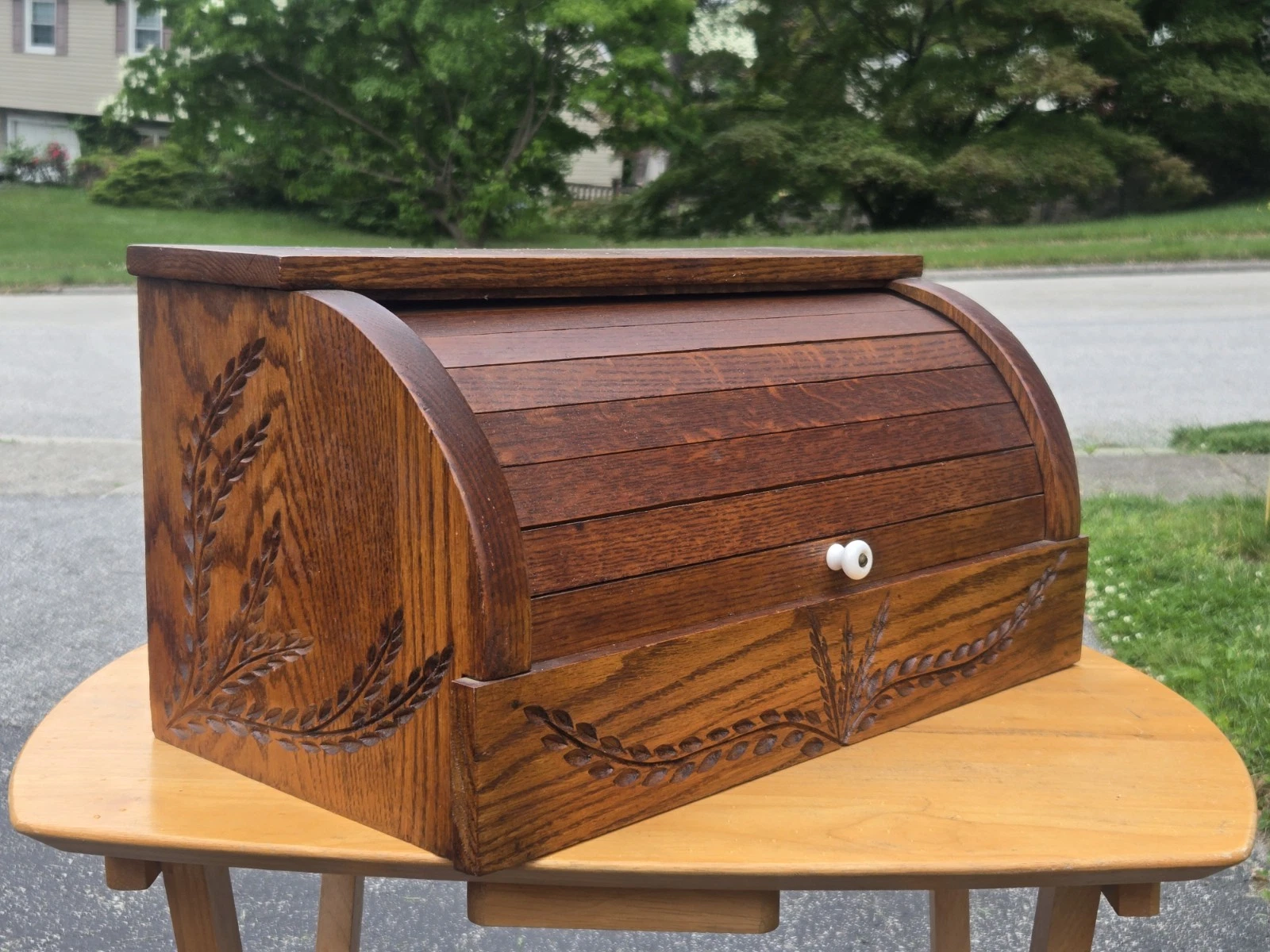 Vintage Wooden Roll Top Bread Box w/ carving
Opens in a new window or tab