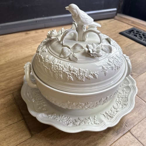 LG 4 QT Vintage Mottahedeh ~Musee Des Arts white bird Tureen~Paris Retail $735. - Picture 16 of 16