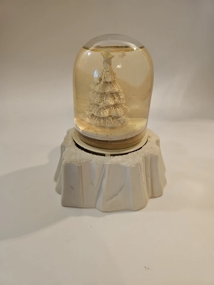 Винтажный снятый с производства снежный шар Dept 56 Snow Baby «All Tired Out», хорошей формы - Изображение 3 из 4