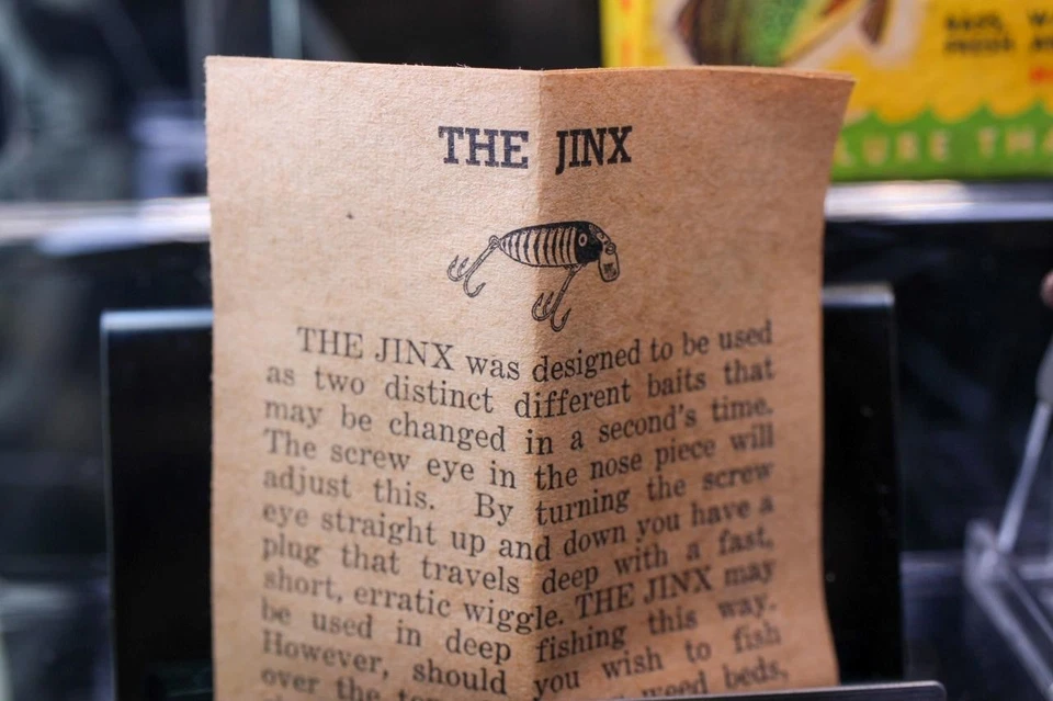 EN CAJA - Señuelo Fred Rinehart Jinx Resistente AMARILLO Barra CREMA BLANCO Cuerpo LYR LUMINOSO Foto 3 de 4