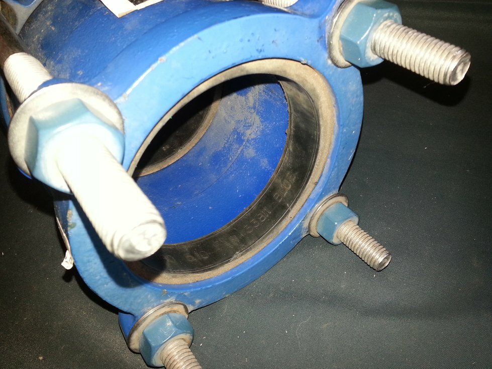 4" Dresser Type Pipe Coupling SmithBlair eBay