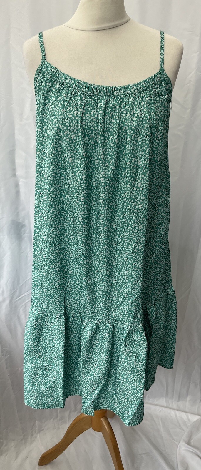 Women's Green Floral Knee Length Strappy Dress Size S