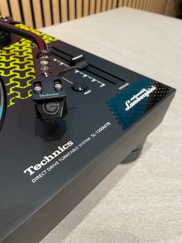 Technics SL1200 M7B Limited Edition Lamborghini - Imagen 4 de 5