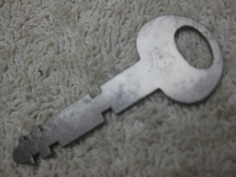 Vintage flat steel F-S double sided skelton key