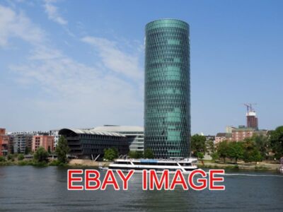 PHOTO  FRANKFURT WESTHAFEN TOWER  DESIGNED BY SCHNEIDER &  SCHUMACHER AND COMPLE