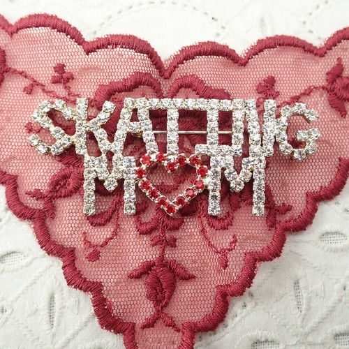 Vintage 1980's Skating Mom Clear Rhinestone Red Heart Silver Plated Pin Brooch - Picture 3 of 9