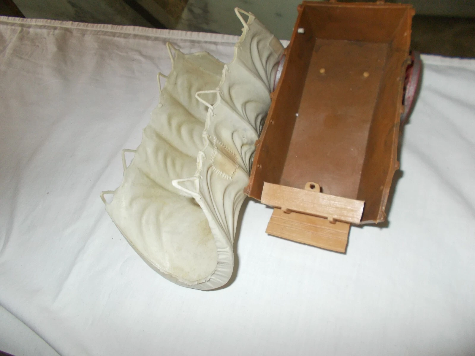 Foto 11 di 17