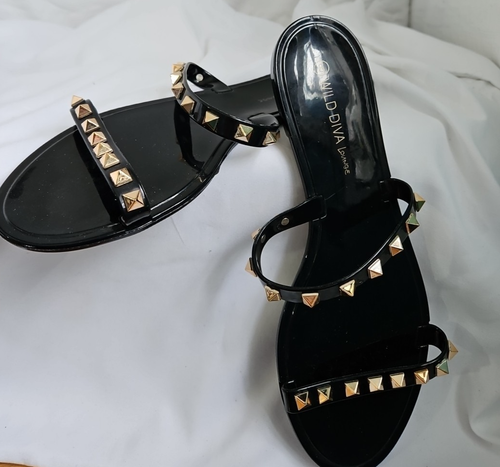 WILD DIVA Lounge Black & Gold Studded Slip-On Slide Sandal Sz 8