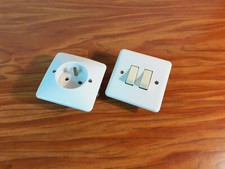 Lot Legrand NEPTUNE ancien modèle 1 inter DOUBLE VA ET VIENT + 1 prise 2 p +T