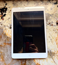 Apple iPad mini 7,9 Zoll Wi‑Fi 32 GB Weiß iOS Bluetooth Lightning MD532FD/A