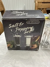 Salt and Pepper Set