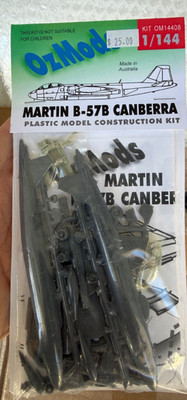 1/144 OZMODS OM14408   MARTIN B-57B CANBERRA KIT