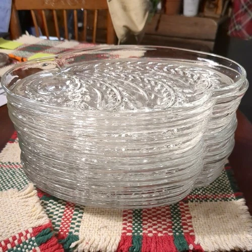 VTG Federal Glass Hospitality Snack plates Homestead Wheat~ Set of 11~no cups