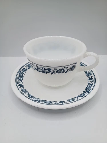 Pyrex Corning Milk Glass Old Town Blue Onion Coffee Tea Mug Cup /Saucer Vintage