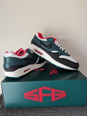 Nike Air Max 1 x Lebron James x Liverpool F.C 45.5, Neu FB8914-100