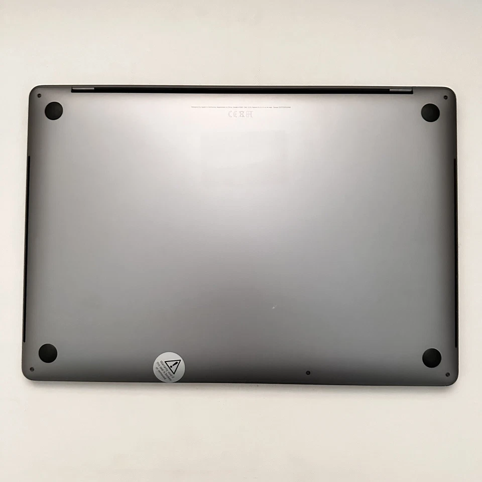 Apple MacBook Pro 15" 2018 · i9 · 16GB · 512GB, photo 2 of 5