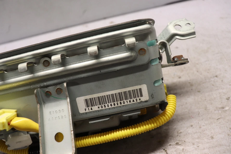 Airbag para tablero derecho del pasajero derecho Lexus SC430 2002-2005 FABRICANTE DE EQUIPOS ORIGINALES Foto 4 de 4