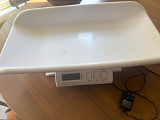 MyWeigh UltraBaby Digital Baby Scale w/ Tray, 55 lb / 25 kg Capacity