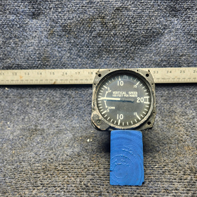 7000 | United Instruments | Vertical Speed Indicator