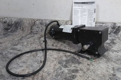 Dayton 5LAG1 1/8 Input HP 26 RPM 24VDC 266 In-Lb Max Torque DC Gearmotor (C)