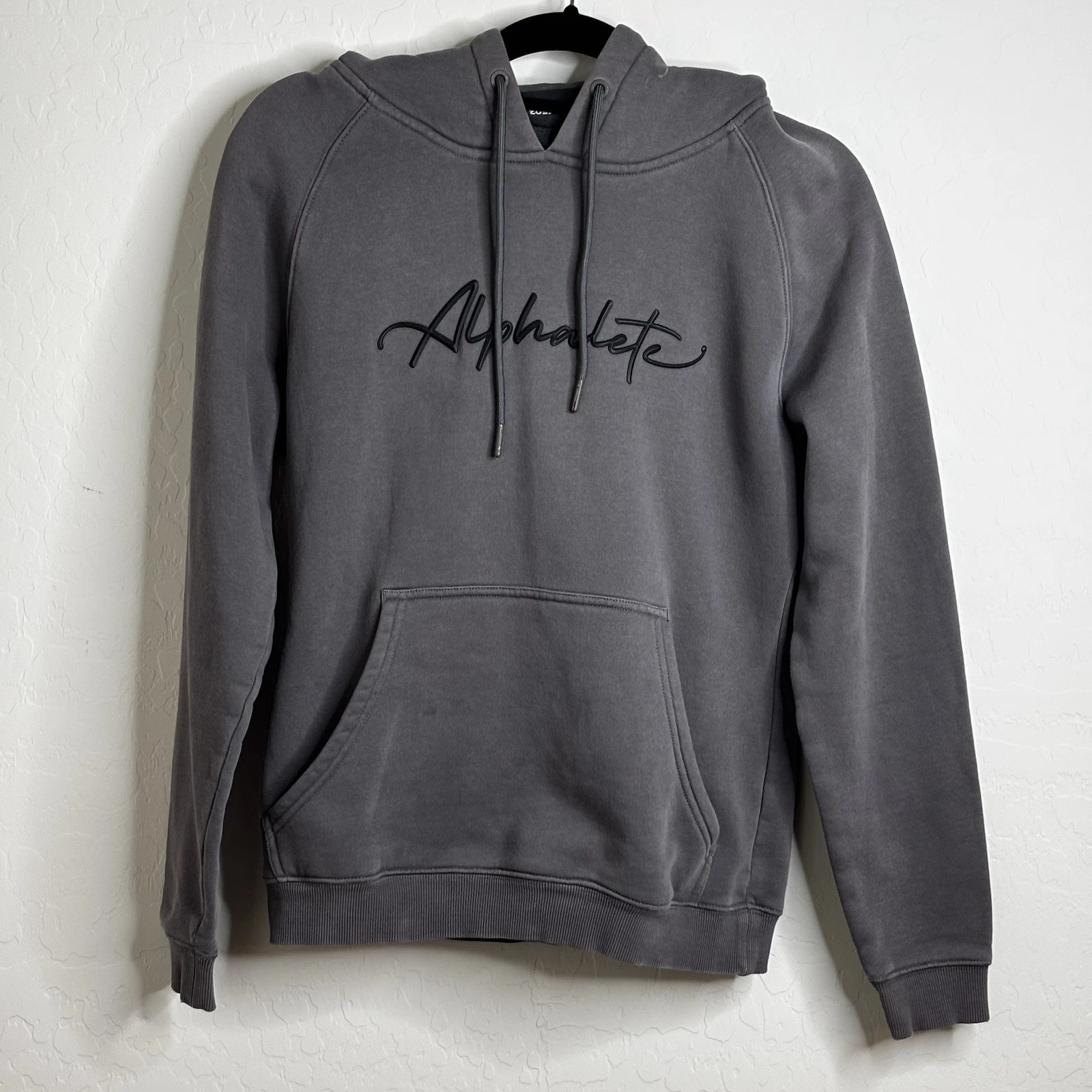 Alphalete Hoodie Womens S Grey Pullover Sweatshirt Active Athletic Spellout