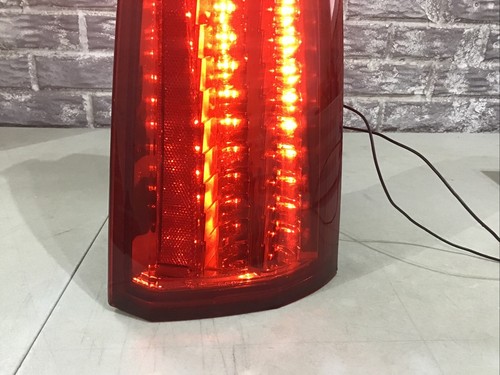 2008-2011 Cadillac STS Tail Light Right (passenger side)TESTED, COMPLETE, OEM. - Picture 5 of 5