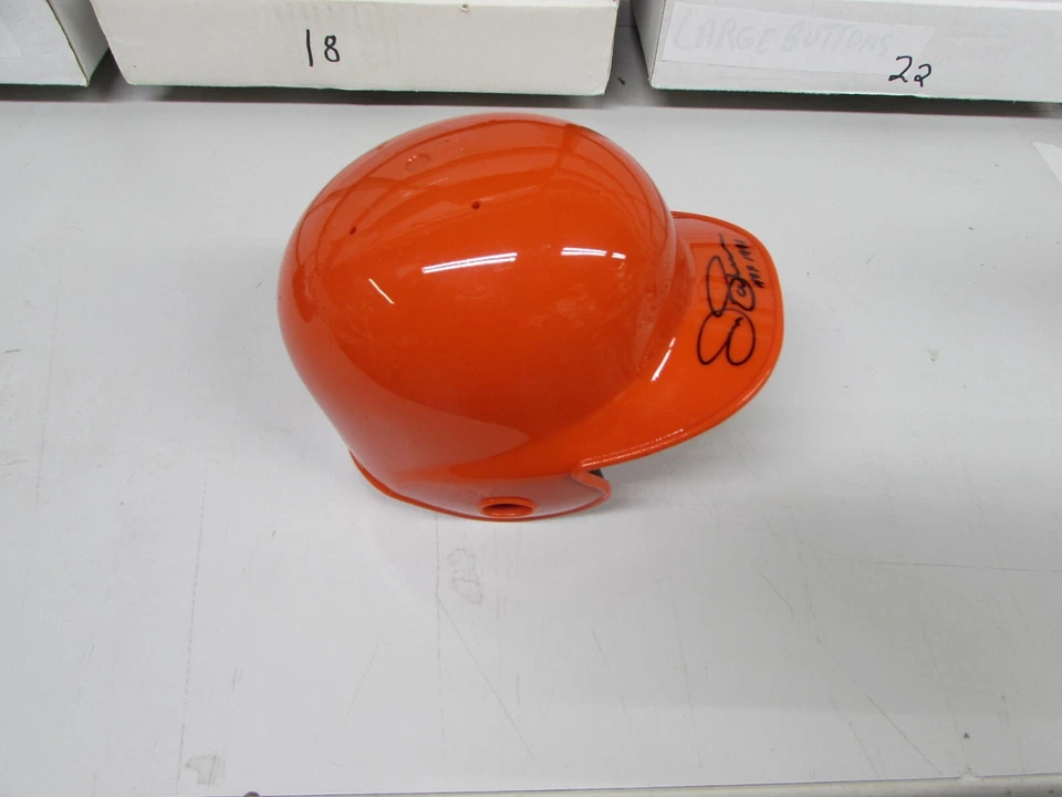 Оранжевый мини-шлем ватина с автографом Джима Палмера - Изображение 3 из 4