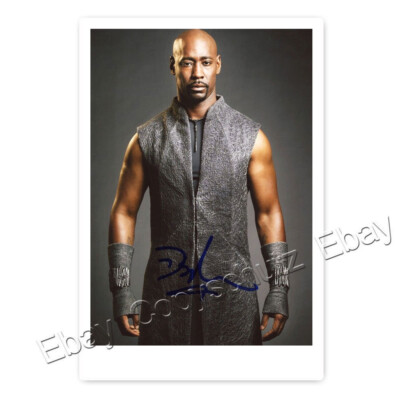 D.B. Woodside alias Amenadiel  in Lucifer - Autogrammfotokarte 