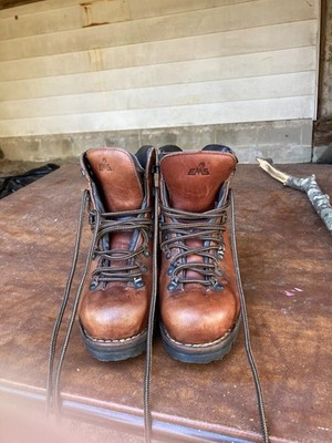 EMS Hiking Boots Size 8 - Great Condition!
