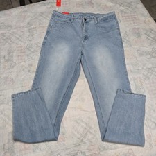 NWT Women'S High-Rise Straight Leg loght wash Jean 5 pocket.  59