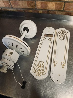 Catalina Georgian 42 Zoll Weiß und Gold Deckenventilator. 