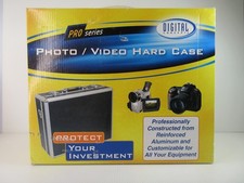 Digital Concepts Pro Series Aluminum Photo/Video Lockable Hard Case AX-1818R