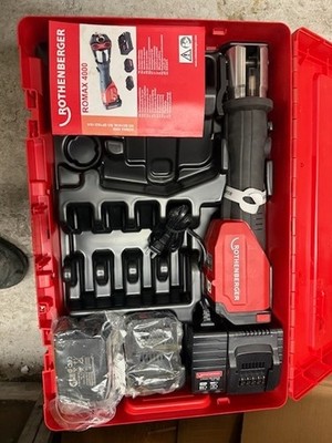 Romax 4000 press gun with case PLUS 1/2''-2'' jaw set with case 1000001928